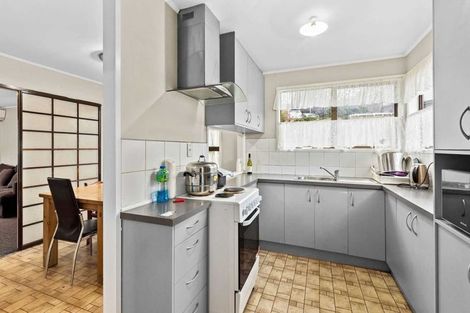 Photo of property in 22 Peterhouse Place, West Harbour, Auckland, 0618