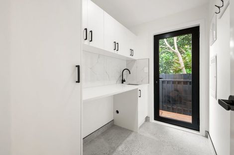 Photo of property in 56 Mcintyre Road, Mangere Bridge, Auckland, 2022