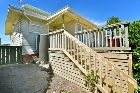 Photo of property in 10 Totara Road, Stanmore Bay, Whangaparaoa, 0932