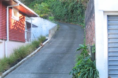 Photo of property in 4 Brewster Street, Bluff Hill, Napier, 4110