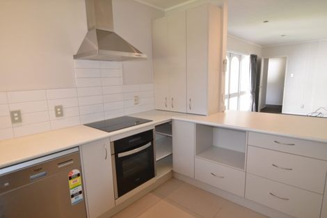 Photo of property in 28 Matuhi Rise, Henderson, Auckland, 0612