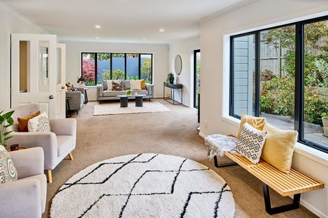 Photo of property in 32 Amesbury Drive, Churton Park, Wellington, 6037