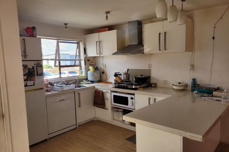 Photo of property in 2/3204 Great North Road, New Lynn, Auckland, 0600