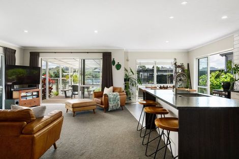 Photo of property in 7 Seafoam Place, Waihi Beach, 3611