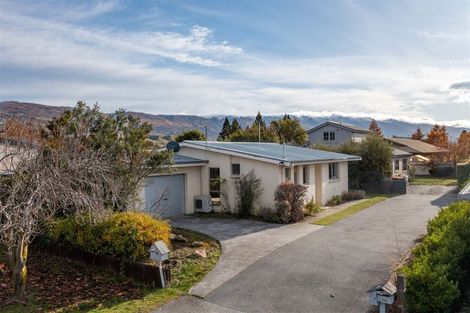 Photo of property in 10 Leitrum Street, Cromwell, 9310