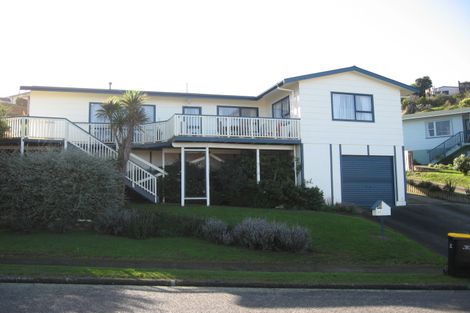 Photo of property in 17 Inlet View, Titahi Bay, Porirua, 5022