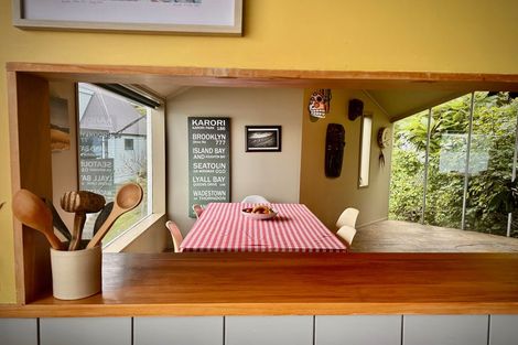 Photo of property in 8 Beere Haven Steps, Seatoun, Wellington, 6022