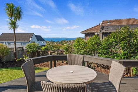 Photo of property in 29 Calypso Place, Rothesay Bay, Auckland, 0630