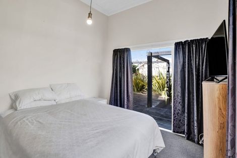 Photo of property in 120 Manawapou Road, Hawera, 4610