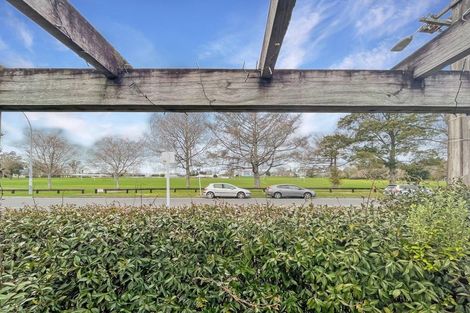 Photo of property in 5/240 Old Farm Road, Hillcrest, Hamilton, 3216