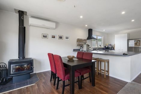 Photo of property in 44 Momona Street, Wainuiomata, Lower Hutt, 5014