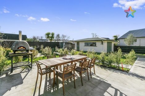 Photo of property in 2 Wood Grove, Naenae, Lower Hutt, 5011