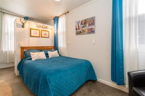 Photo of property in 121 Macandrew Road, South Dunedin, Dunedin, 9012