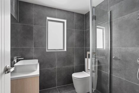 Photo of property in 49a Golf Road, New Lynn, Auckland, 0600