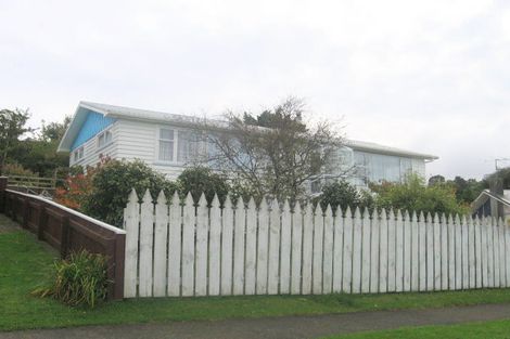 Photo of property in 10 Acacia Avenue, Maungaraki, Lower Hutt, 5010