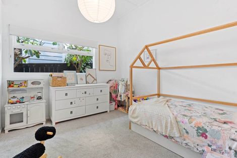 Photo of property in 28 Regina Street, Westmere, Auckland, 1022