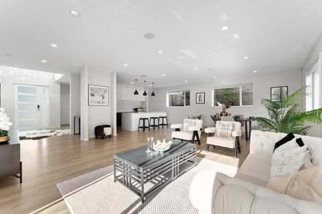 Photo of property in 6c Seaview Road, Milford, Auckland, 0620