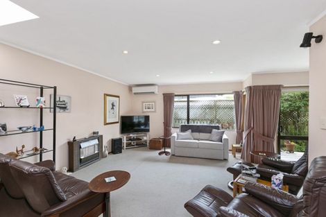 Photo of property in 3 Scorian Close, Karori, Wellington, 6012