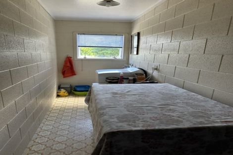 Photo of property in 8 Meuli Street, Eltham, 4322