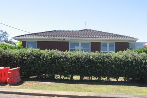 Photo of property in 1/7 Sudan Avenue, Milford, Auckland, 0620