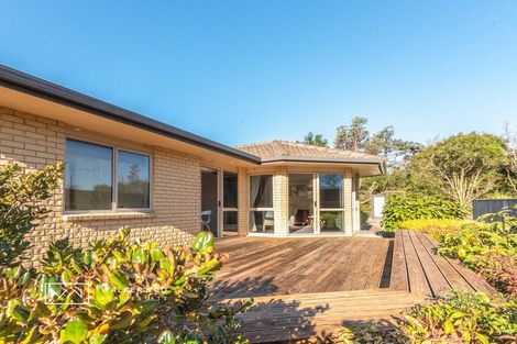 Photo of property in 2 Tuhua Lane, Brown Owl, Upper Hutt, 5018