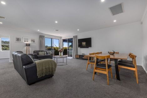 Photo of property in 202 Navigation Drive, Whitby, Porirua, 5024