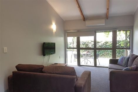 Photo of property in 332 Aokautere Drive, Aokautere, Palmerston North, 4471