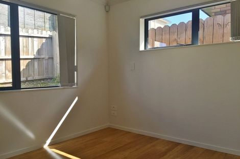 Photo of property in 20 Chieftain Rise, Goodwood Heights, Auckland, 2105