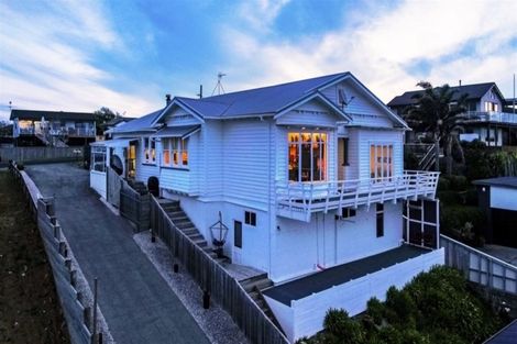 Photo of property in 30 Crispe Road, Clarks Beach, 2122