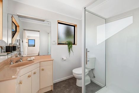 Photo of property in 8b Duncansby Road, Stanmore Bay, Whangaparaoa, 0932