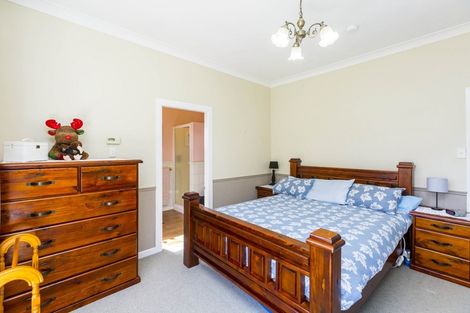 Photo of property in 62 Wyndham Road, Pinehaven, Upper Hutt, 5019