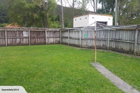 Photo of property in 82-88 Strand Crescent, Naenae, Lower Hutt, 5011