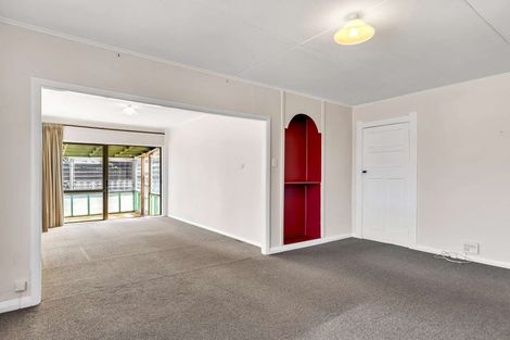 Photo of property in 32 Manuka Street, Castlecliff, Whanganui, 4501