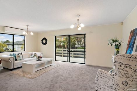 Photo of property in 2/47 Lavery Place, Sunnynook, Auckland, 0632