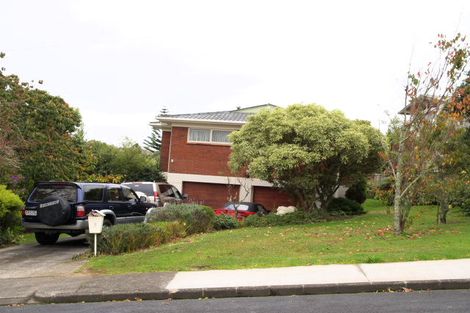 Photo of property in 3 Liston Crescent, Cockle Bay, Auckland, 2014