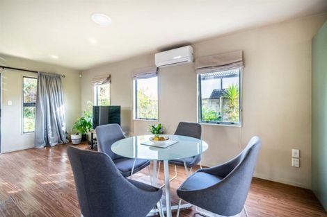 Photo of property in 1/48 Schnapper Rock Road, Schnapper Rock, Auckland, 0632