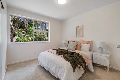 Photo of property in 3 View Road, Glenfield, Auckland, 0627