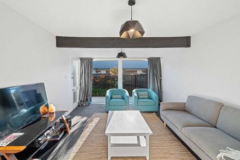 Photo of property in 2/321 Wairakei Road, Burnside, Christchurch, 8053