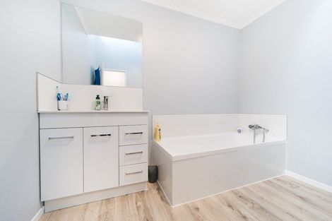 Photo of property in 47a Carter Crescent, Awapuni, Palmerston North, 4412