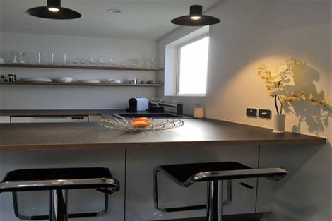 Photo of property in 17 Palliser Road, Roseneath, Wellington, 6011