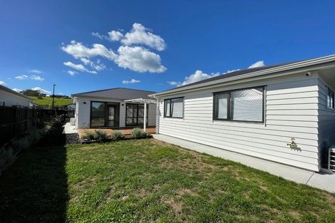 Photo of property in 22 Holcroft Street, Papakura, 2110
