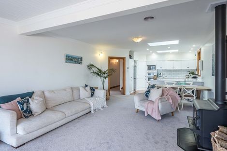 Photo of property in 9 Manly Street, Paraparaumu Beach, Paraparaumu, 5032