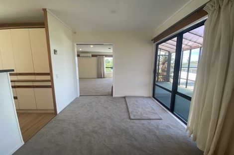 Photo of property in 237 Te Atatu Road, Te Atatu South, Auckland, 0610