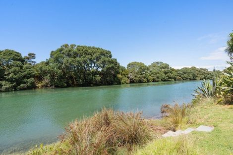 Photo of property in 11 Waitaha Place, Ruakaka, 0116