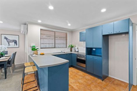 Photo of property in 24 Mt Lebanon Crescent, The Gardens, Auckland, 2105