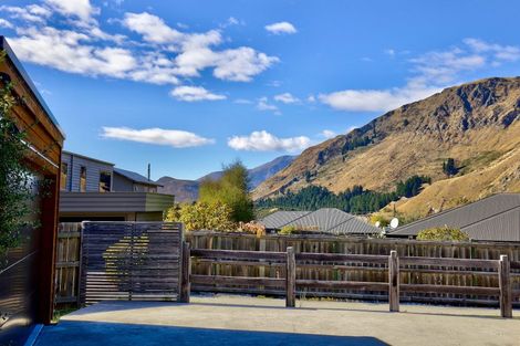 Photo of property in 16 Harrys Close, Arthurs Point, Queenstown, 9371