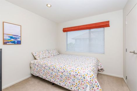 Photo of property in 6 Cityview Place, Massey, Auckland, 0614