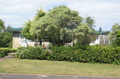 Photo of property in 32 James Tyler Crescent, Lynfield, Auckland, 1042