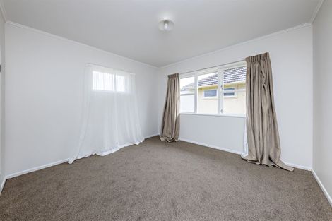 Photo of property in 10 Halswell Street, Mangere East, Auckland, 2024