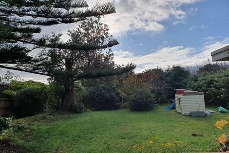 Photo of property in 17 Rangihiroa Street, Waikanae Beach, Waikanae, 5036